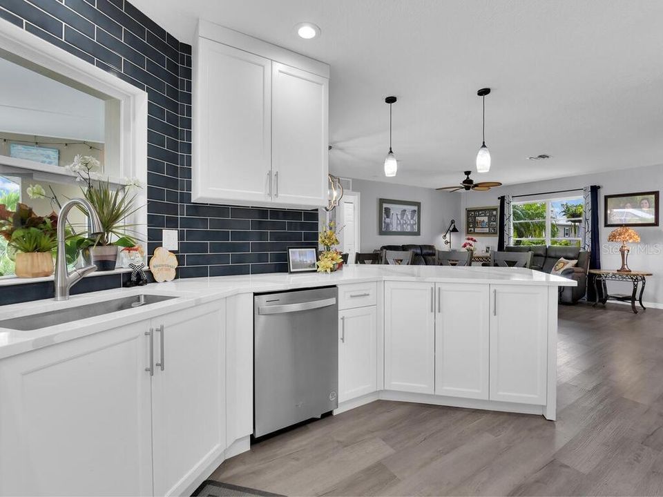 待售: $649,000 (3 贝兹, 2 浴室, 1436 平方英尺)