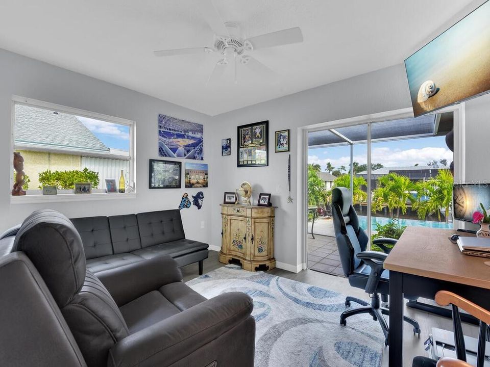 待售: $649,000 (3 贝兹, 2 浴室, 1436 平方英尺)