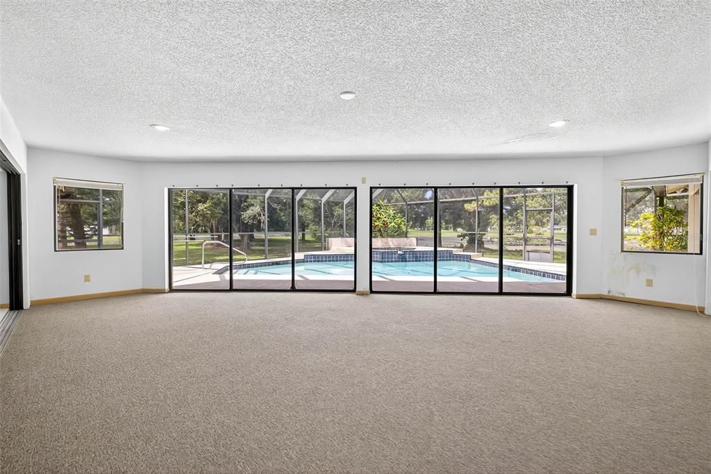 For Sale: $1,425,000 (4.43 acres)