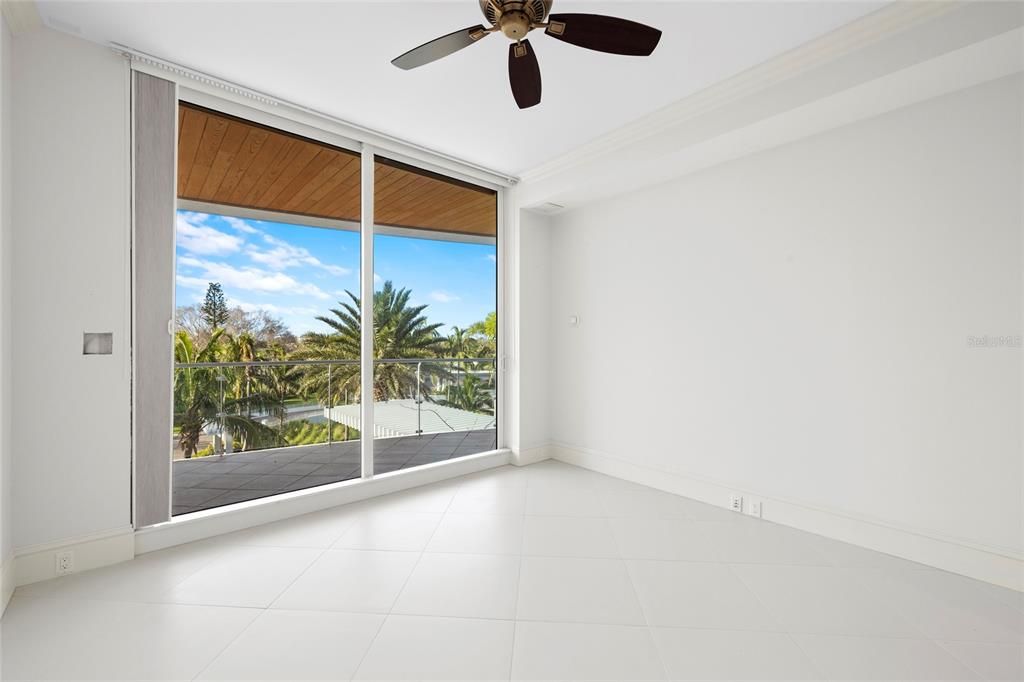 For Sale: $5,999,000 (4 beds, 4 baths, 3921 Square Feet)