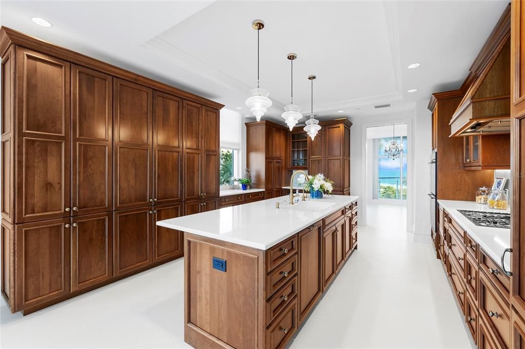 For Sale: $5,999,000 (4 beds, 4 baths, 3921 Square Feet)