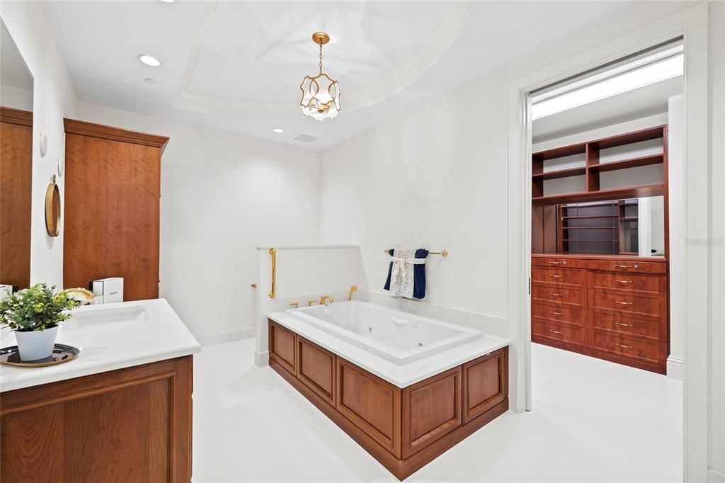 For Sale: $5,999,000 (4 beds, 4 baths, 3921 Square Feet)