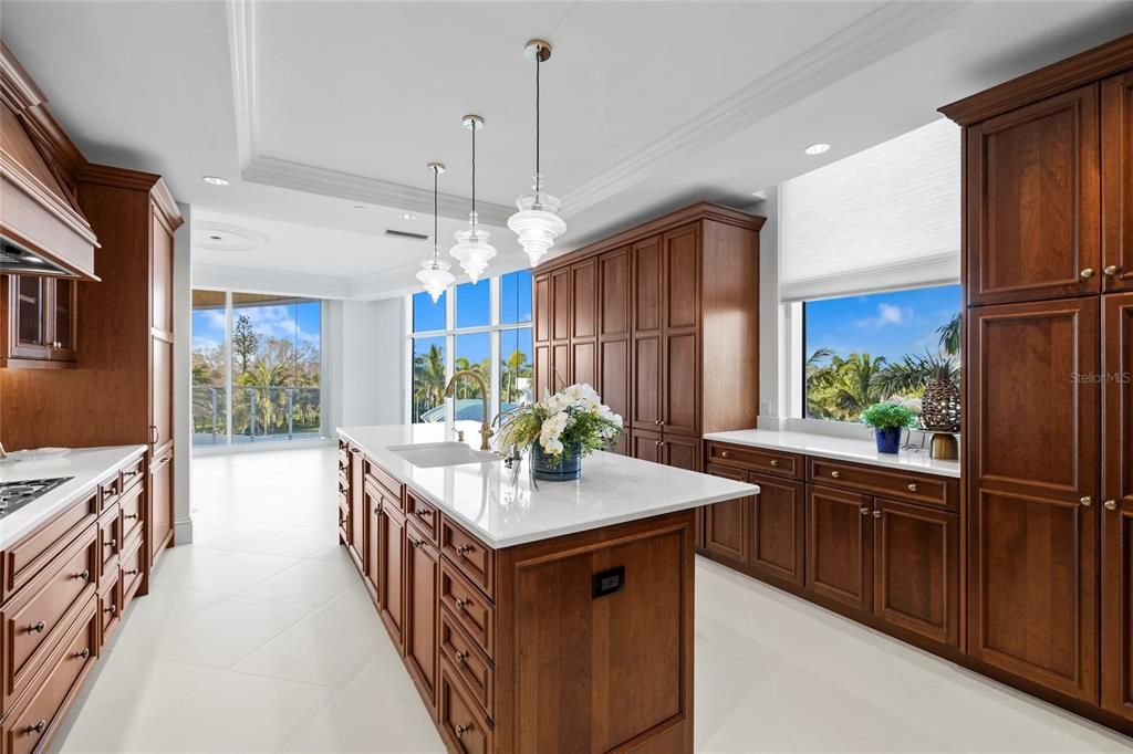 For Sale: $5,999,000 (4 beds, 4 baths, 3921 Square Feet)