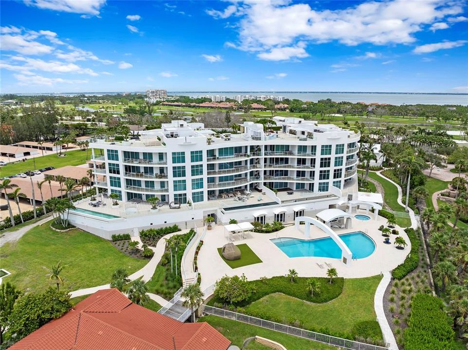 For Sale: $5,999,000 (4 beds, 4 baths, 3921 Square Feet)