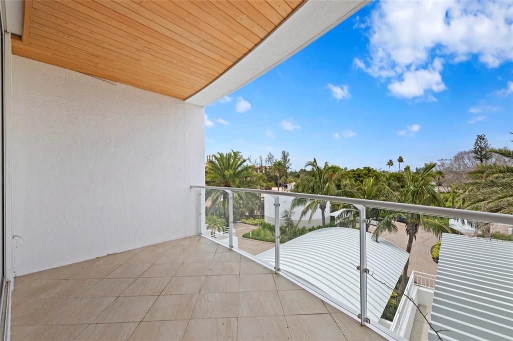 For Sale: $5,999,000 (4 beds, 4 baths, 3921 Square Feet)