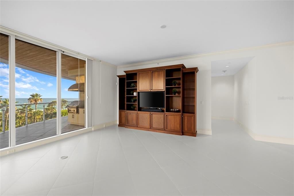 For Sale: $5,999,000 (4 beds, 4 baths, 3921 Square Feet)