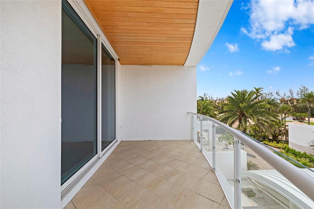 For Sale: $5,999,000 (4 beds, 4 baths, 3921 Square Feet)