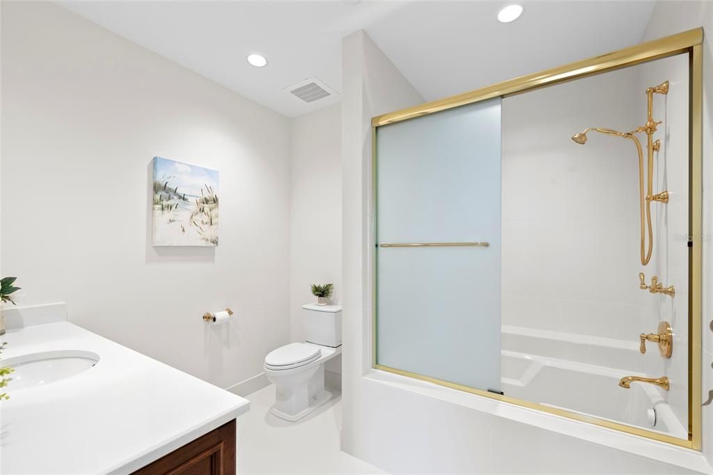 For Sale: $5,999,000 (4 beds, 4 baths, 3921 Square Feet)