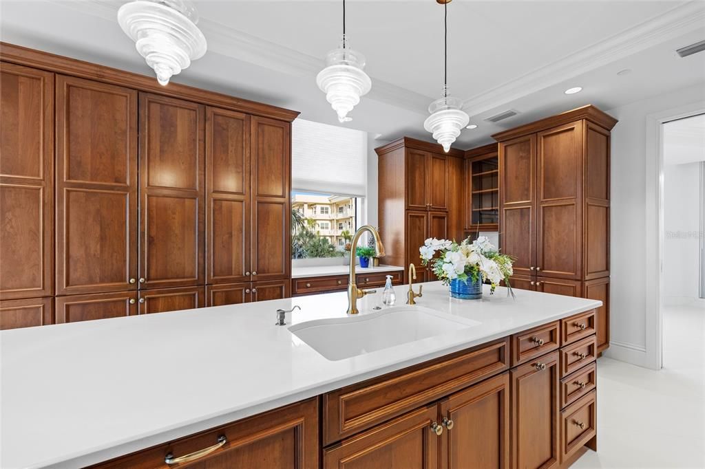 For Sale: $5,999,000 (4 beds, 4 baths, 3921 Square Feet)