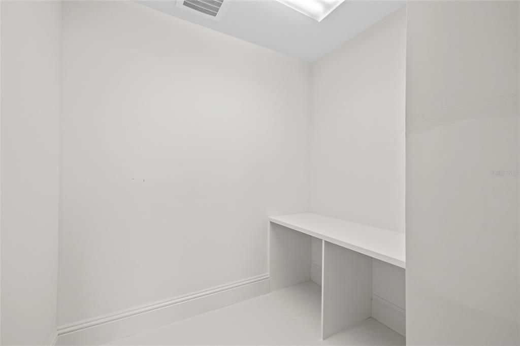 For Sale: $5,999,000 (4 beds, 4 baths, 3921 Square Feet)