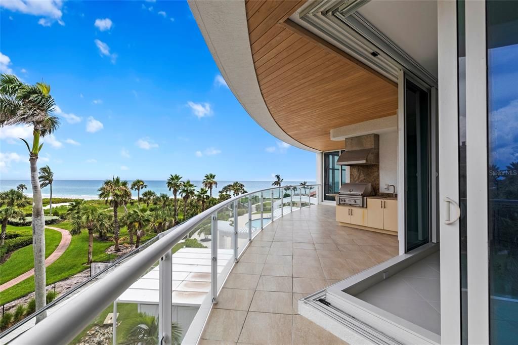 For Sale: $5,999,000 (4 beds, 4 baths, 3921 Square Feet)