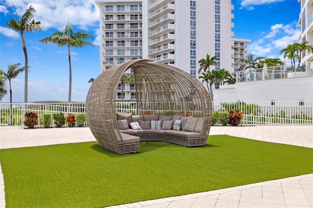 For Sale: $5,999,000 (4 beds, 4 baths, 3921 Square Feet)