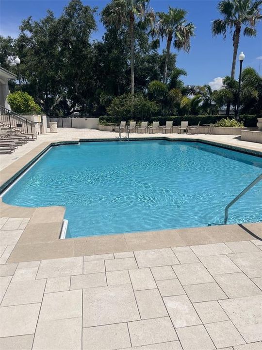 For Rent: $3,100 (2 beds, 1 baths, 1056 Square Feet)