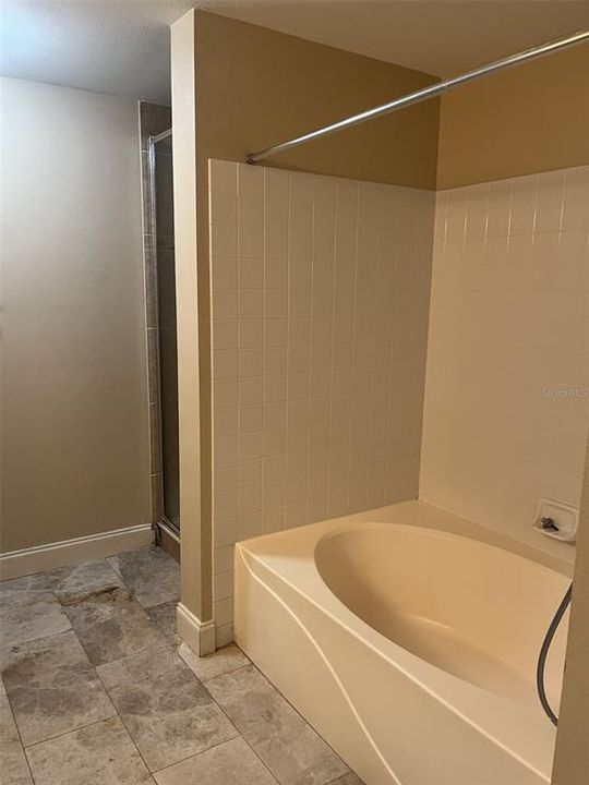 For Rent: $3,100 (2 beds, 1 baths, 1056 Square Feet)