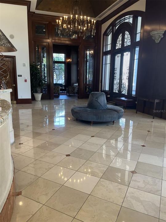 For Rent: $3,100 (2 beds, 1 baths, 1056 Square Feet)