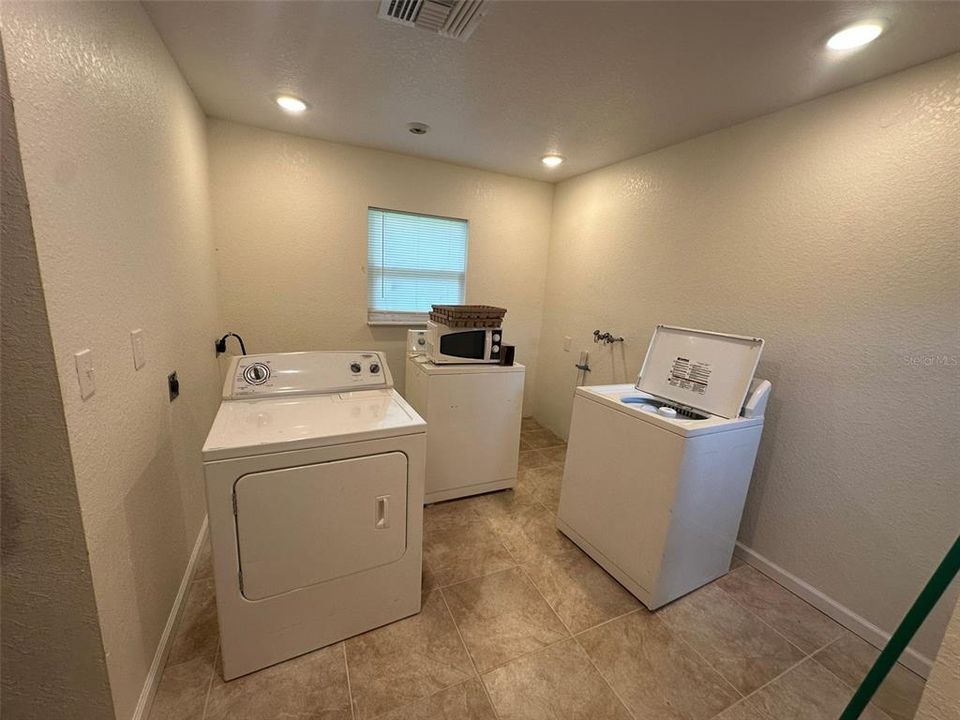 На продажу: $449,999 (0 спален, 0 ванн, 4006 Квадратных фут)