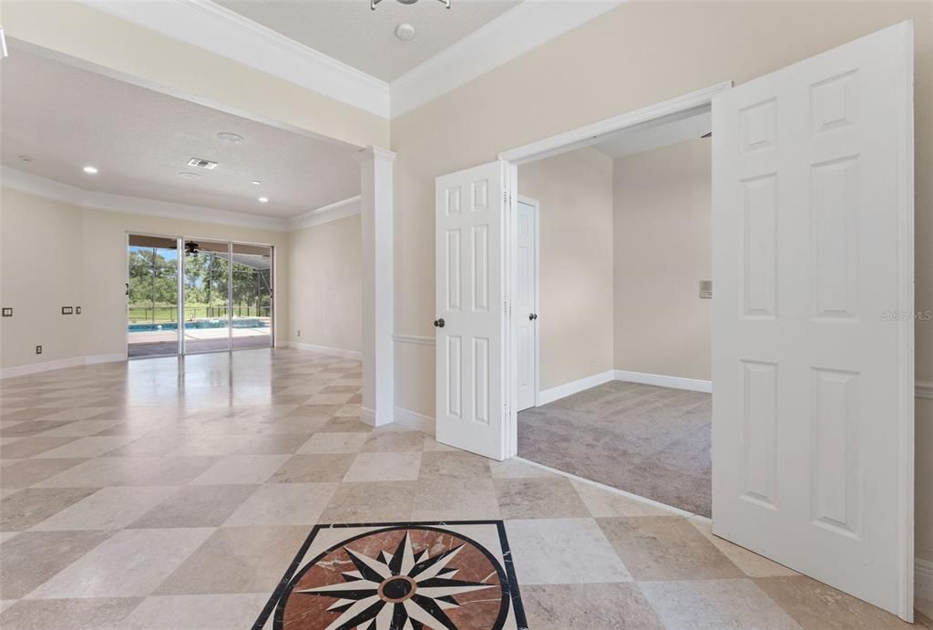 Activo con contrato: $849,900 (5 camas, 3 baños, 2788 Pies cuadrados)