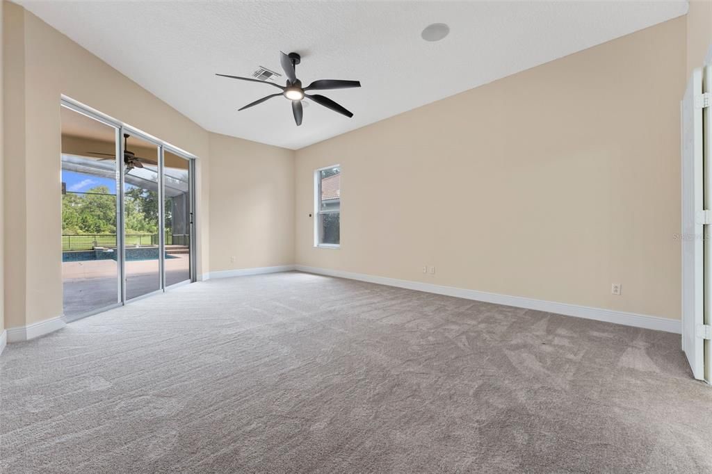 Activo con contrato: $849,900 (5 camas, 3 baños, 2788 Pies cuadrados)