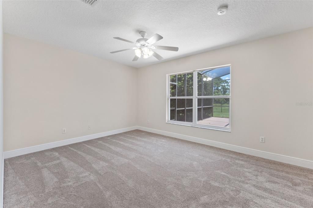 Activo con contrato: $849,900 (5 camas, 3 baños, 2788 Pies cuadrados)