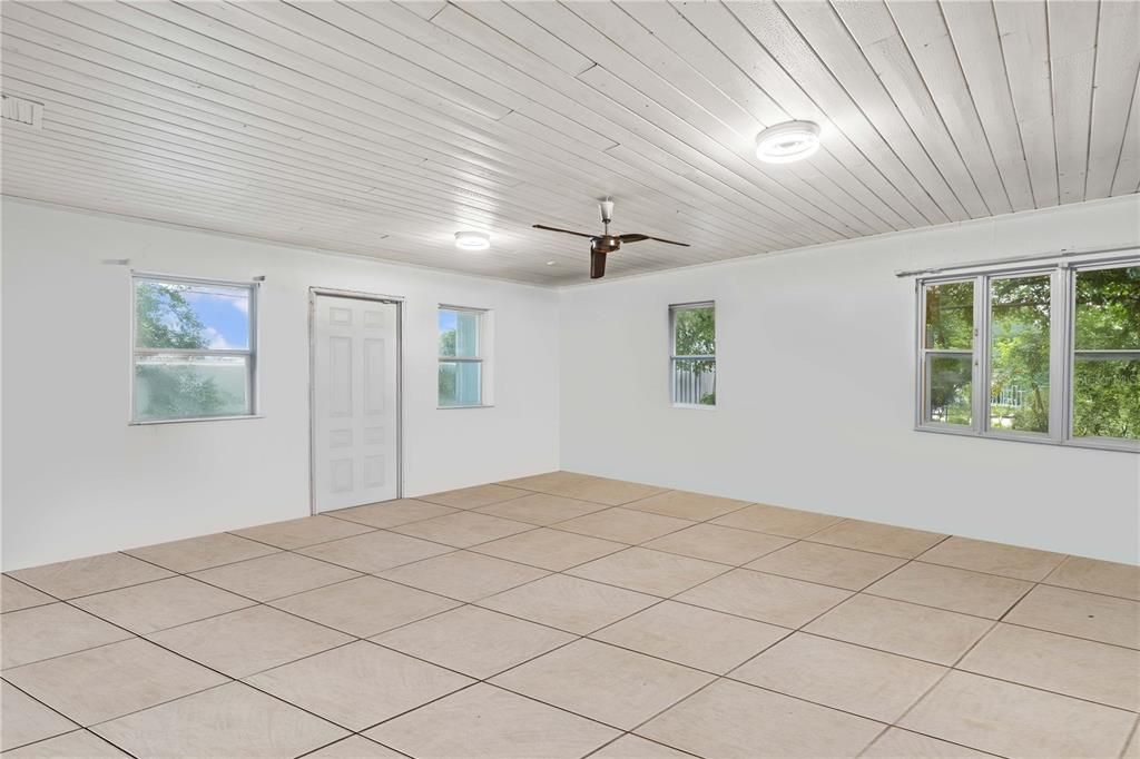 For Sale: $485,000 (3 beds, 2 baths, 1824 Square Feet)