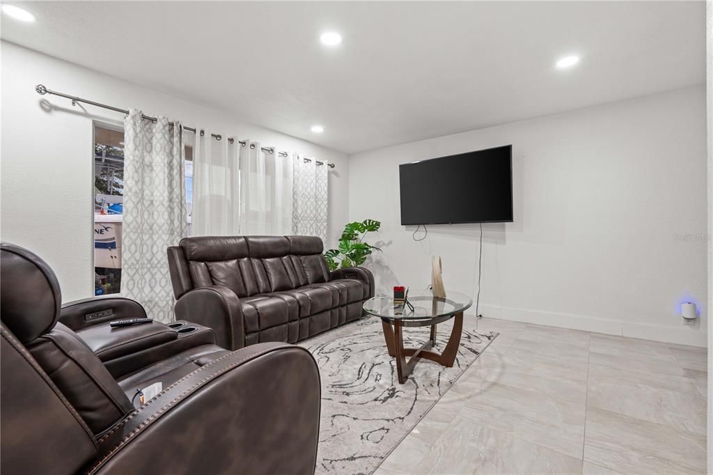 For Sale: $485,000 (3 beds, 2 baths, 1824 Square Feet)