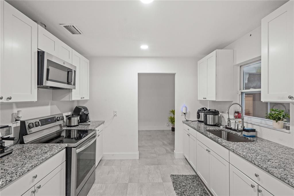 For Sale: $485,000 (3 beds, 2 baths, 1824 Square Feet)