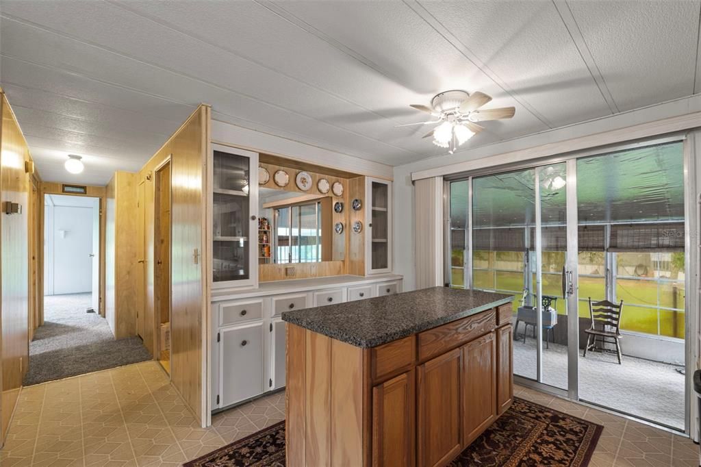 For Sale: $141,999 (2 beds, 2 baths, 1345 Square Feet)