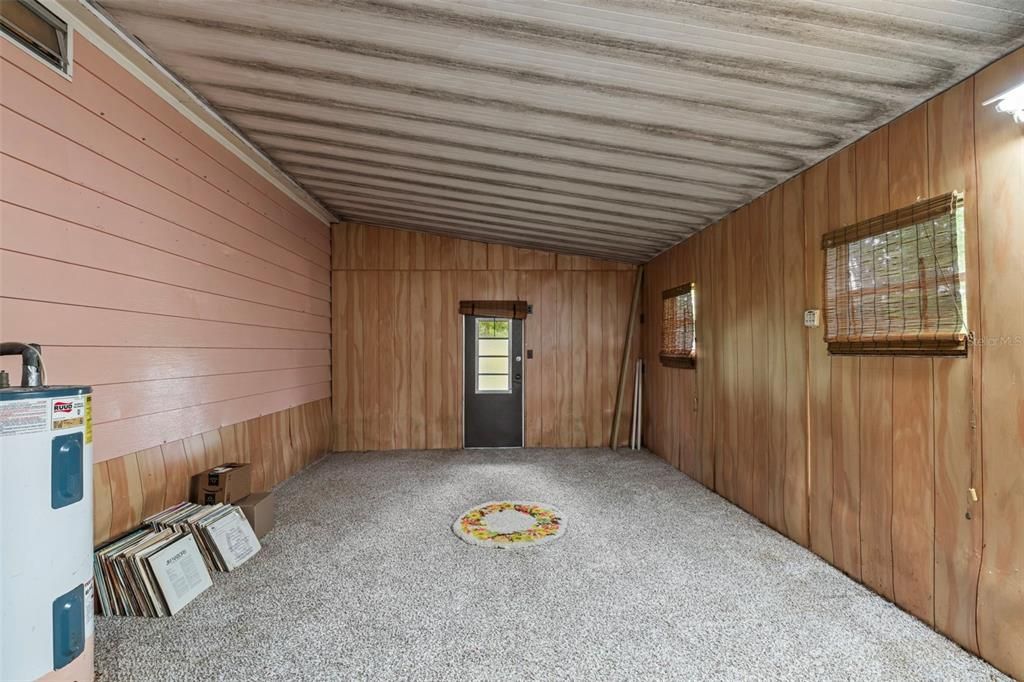 For Sale: $141,999 (2 beds, 2 baths, 1345 Square Feet)