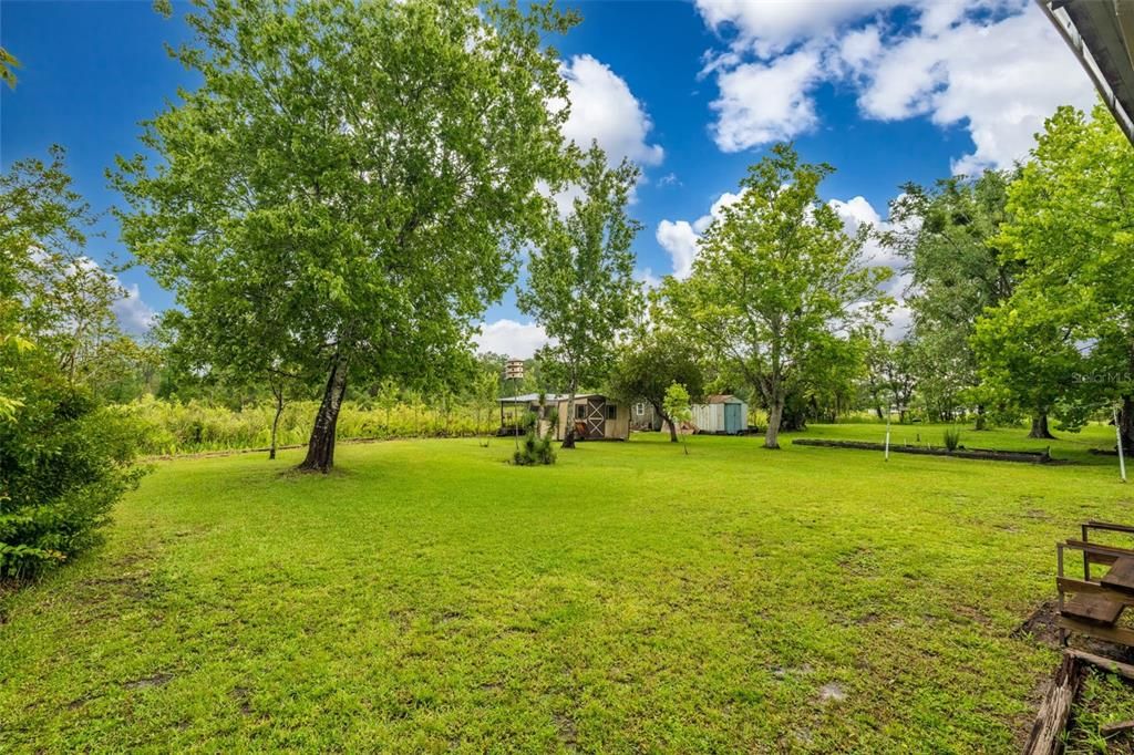 For Sale: $141,999 (2 beds, 2 baths, 1345 Square Feet)