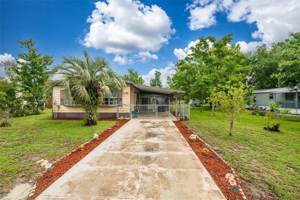 For Sale: $141,999 (2 beds, 2 baths, 1345 Square Feet)