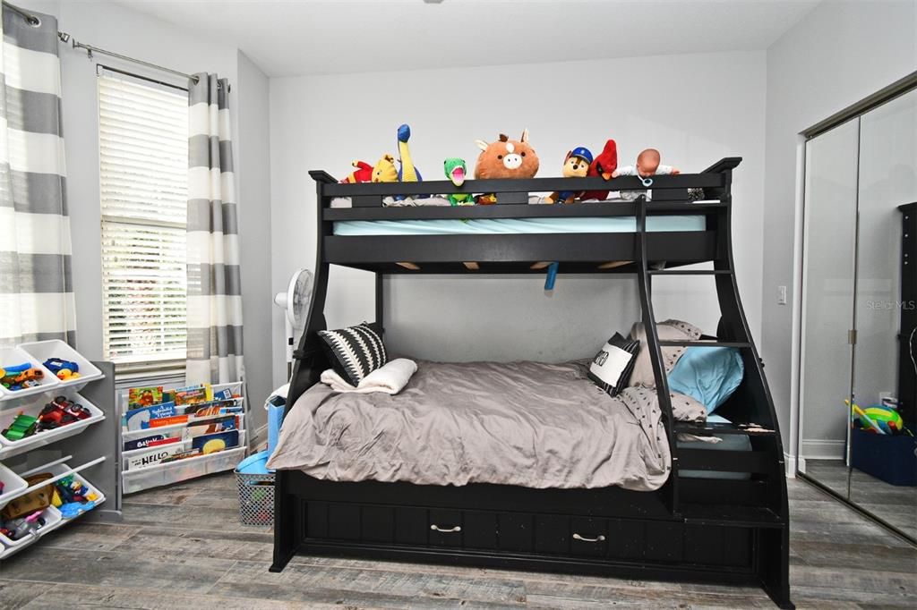 待售: $359,900 (2 贝兹, 2 浴室, 1339 平方英尺)