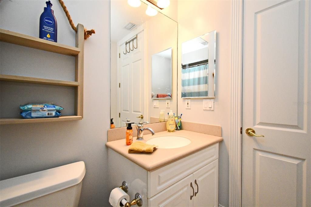 待售: $359,900 (2 贝兹, 2 浴室, 1339 平方英尺)