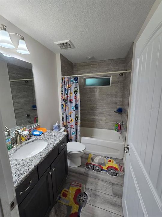 En Venta: $549,999 (4 camas, 3 baños, 1857 Pies cuadrados)