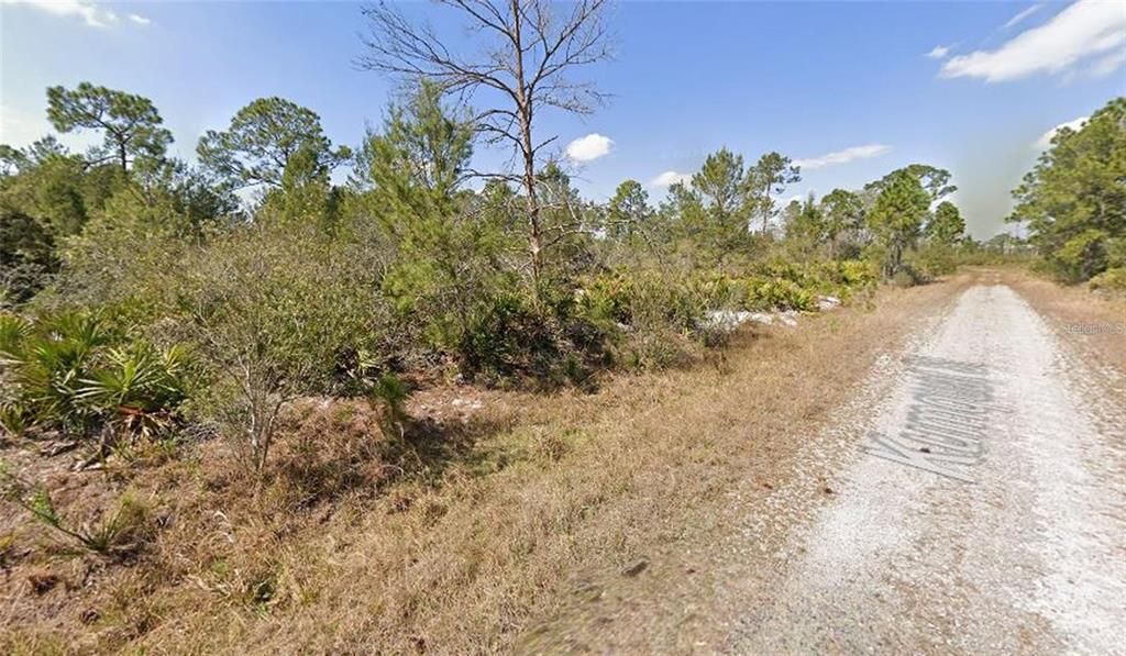 На продажу: $10,999 (0.23 acres)