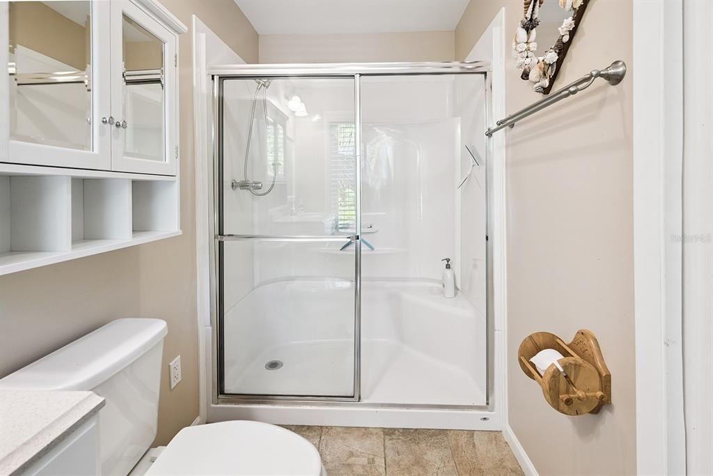 En Venta: $400,000 (2 camas, 2 baños, 2576 Pies cuadrados)