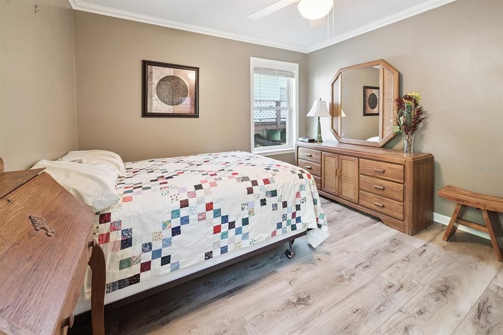 En Venta: $400,000 (2 camas, 2 baños, 2576 Pies cuadrados)