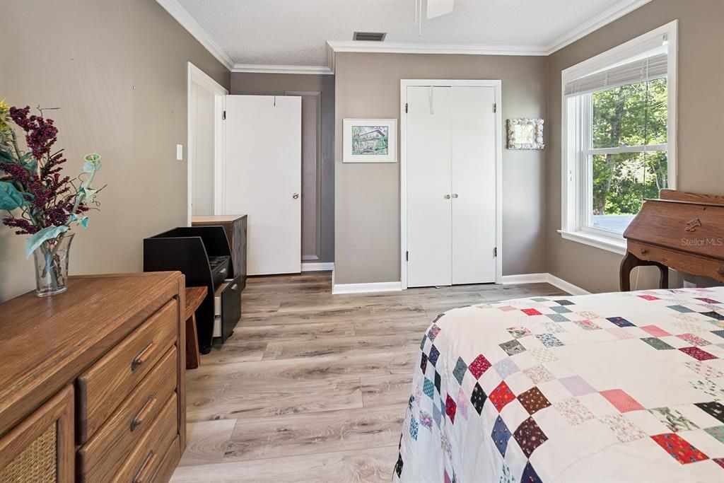 En Venta: $400,000 (2 camas, 2 baños, 2576 Pies cuadrados)