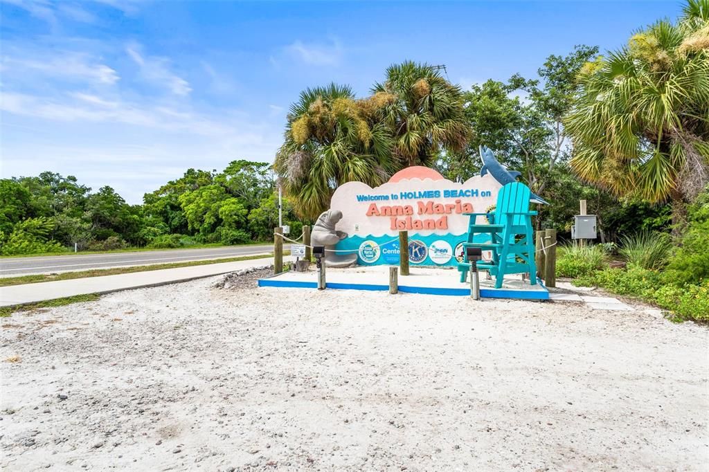 Под контрактом: $1,399,000 (3 спален, 2 ванн, 1478 Квадратных фут)