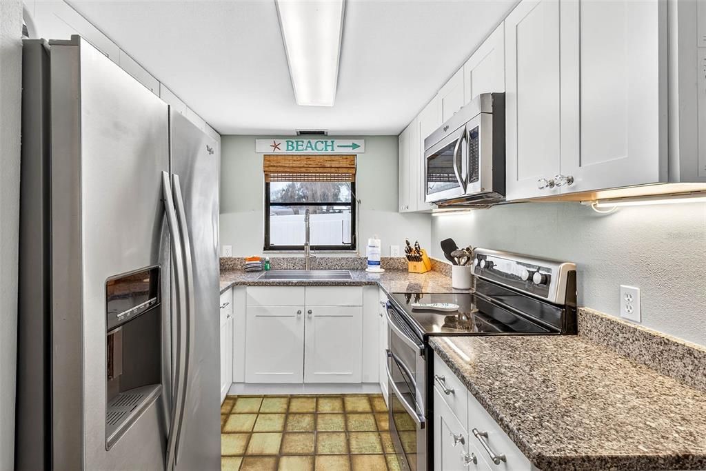 Под контрактом: $1,399,000 (3 спален, 2 ванн, 1478 Квадратных фут)