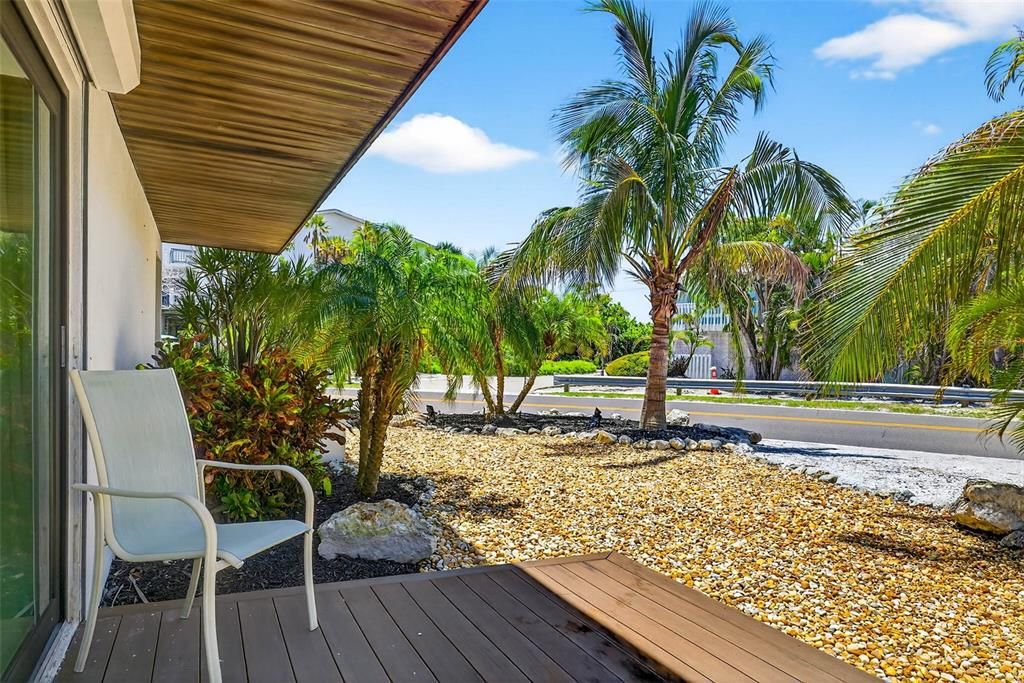 Под контрактом: $1,399,000 (3 спален, 2 ванн, 1478 Квадратных фут)