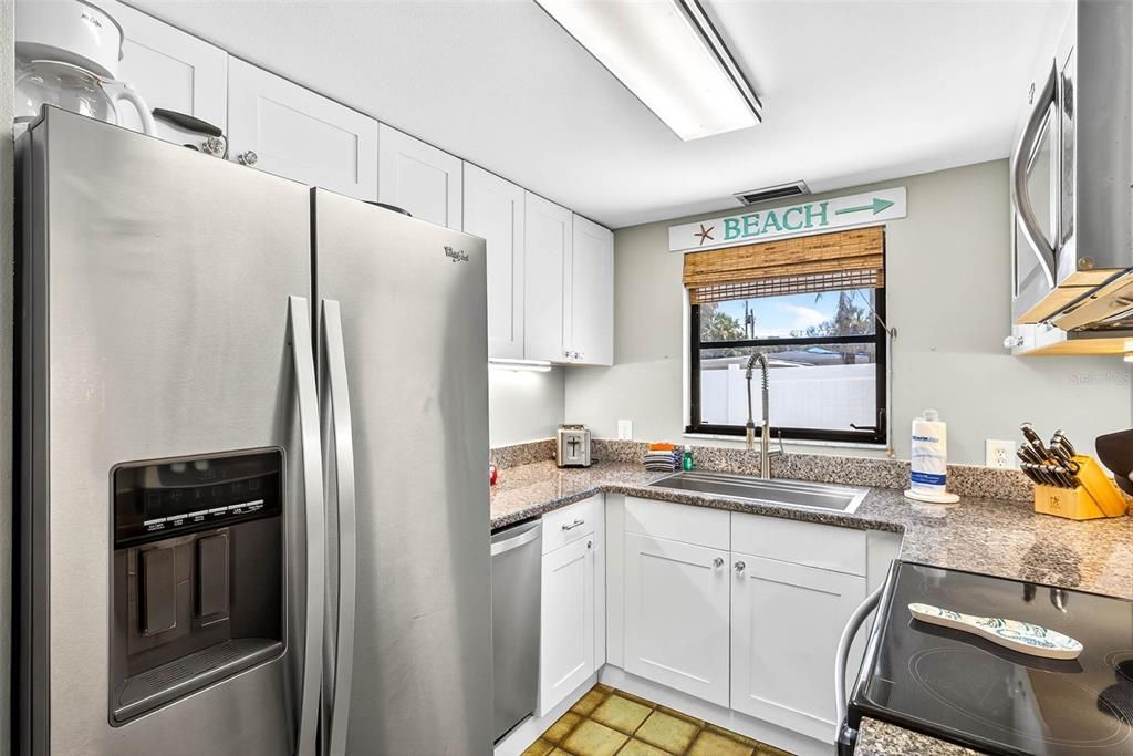 Под контрактом: $1,399,000 (3 спален, 2 ванн, 1478 Квадратных фут)