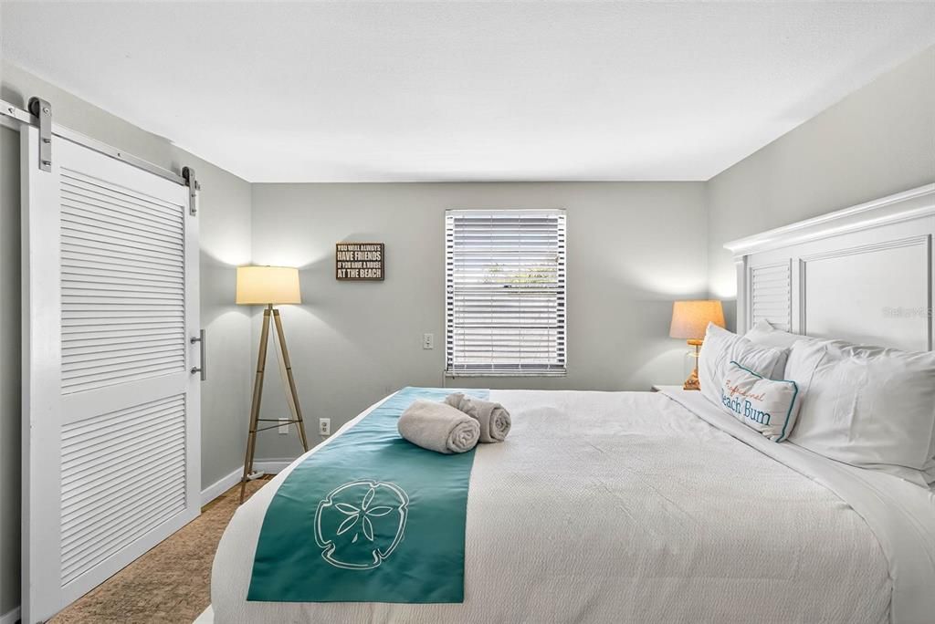 Под контрактом: $1,399,000 (3 спален, 2 ванн, 1478 Квадратных фут)