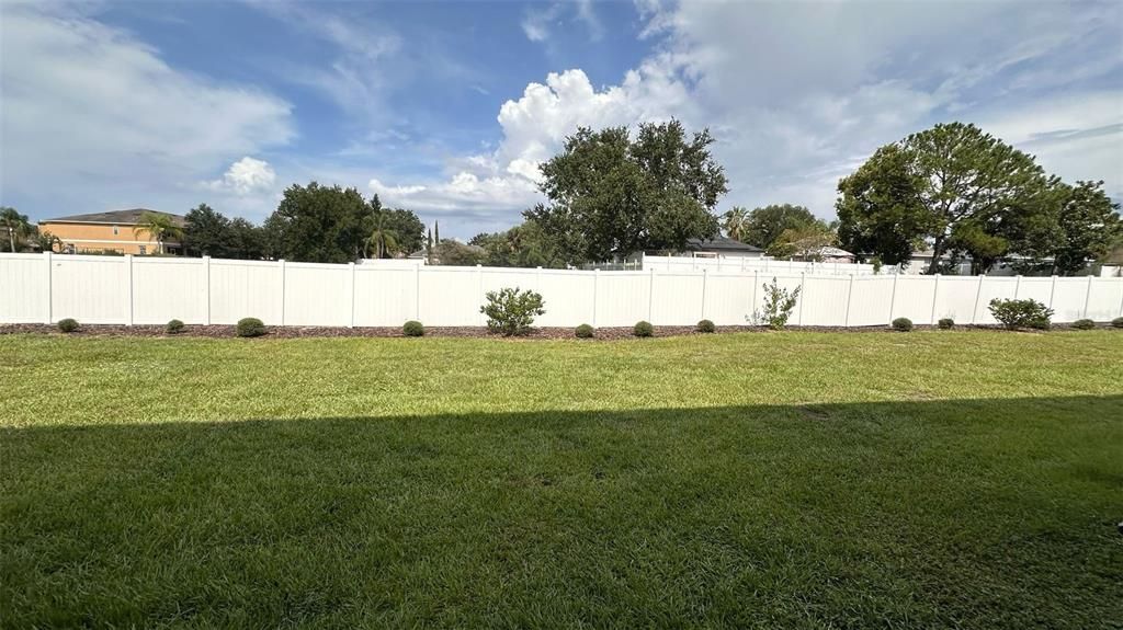 For Sale: $325,000 (3 beds, 2 baths, 1435 Square Feet)