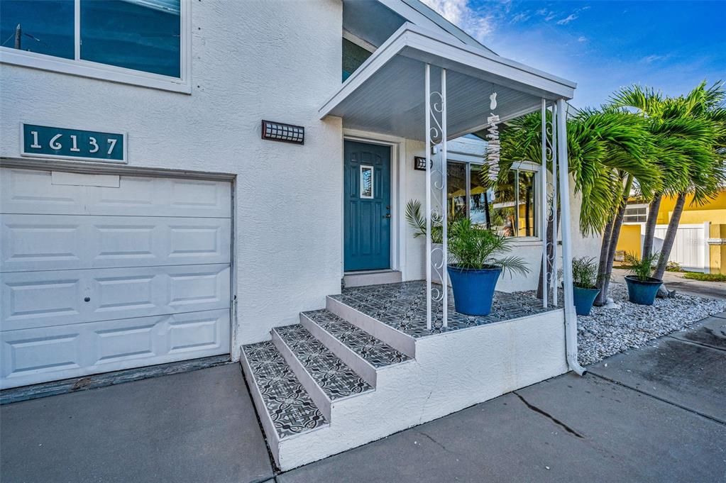 На продажу: $992,500 (2 спален, 2 ванн, 1704 Квадратных фут)