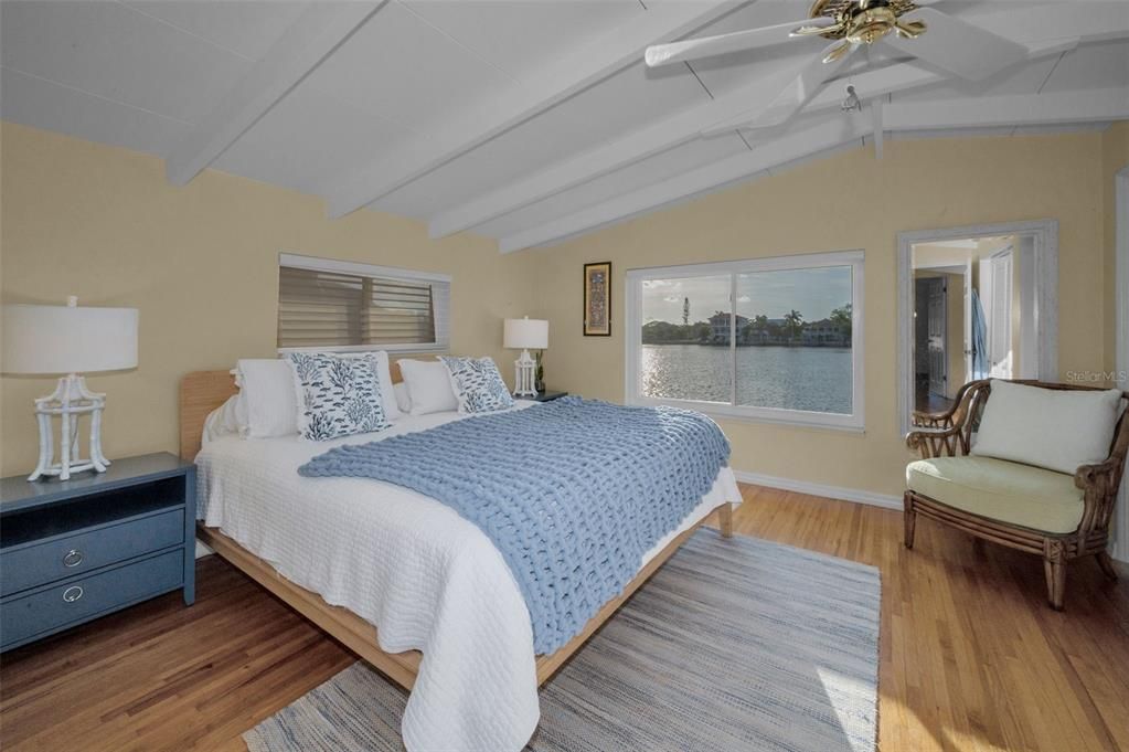 На продажу: $992,500 (2 спален, 2 ванн, 1704 Квадратных фут)