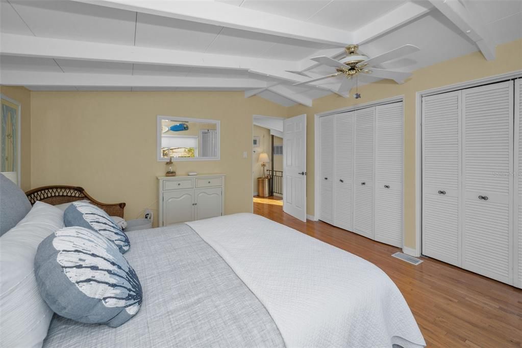 На продажу: $992,500 (2 спален, 2 ванн, 1704 Квадратных фут)