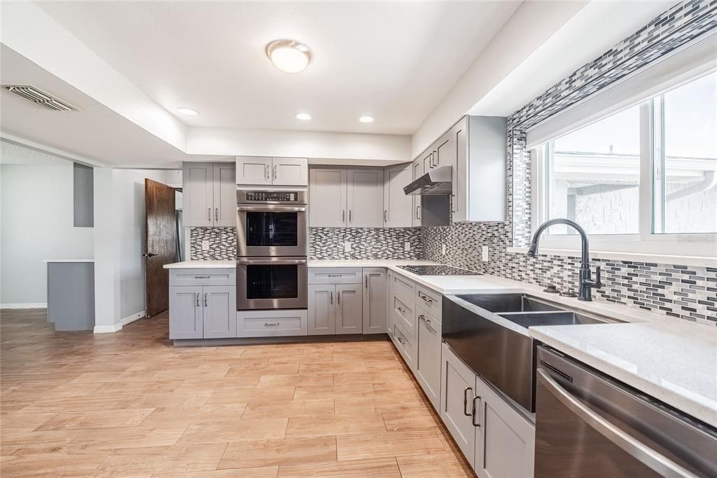 For Sale: $525,000 (4 beds, 4 baths, 3377 Square Feet)