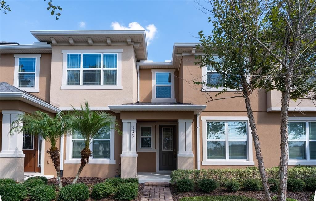 Activo con contrato: $401,990 (3 camas, 2 baños, 1554 Pies cuadrados)