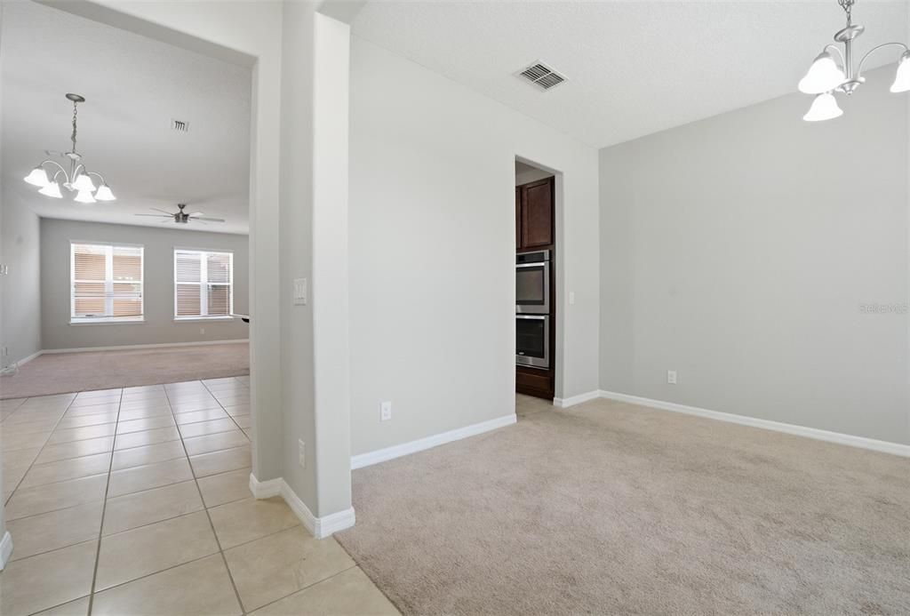 Activo con contrato: $401,990 (3 camas, 2 baños, 1554 Pies cuadrados)