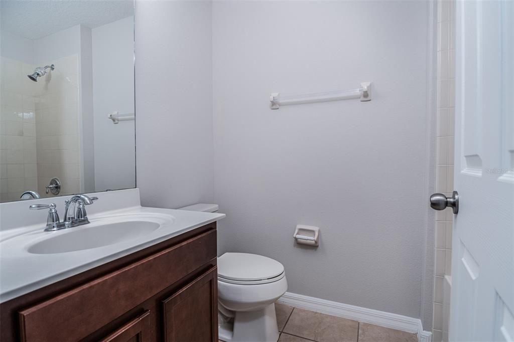 Activo con contrato: $401,990 (3 camas, 2 baños, 1554 Pies cuadrados)